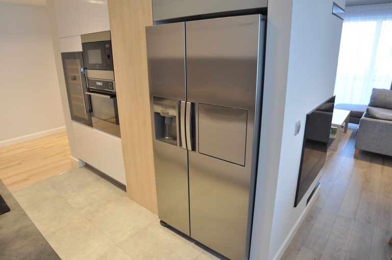 zabudowa wnęki pod lodówkę G-K Szczecin