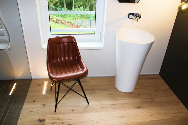 układanie , montaż paneli i listew