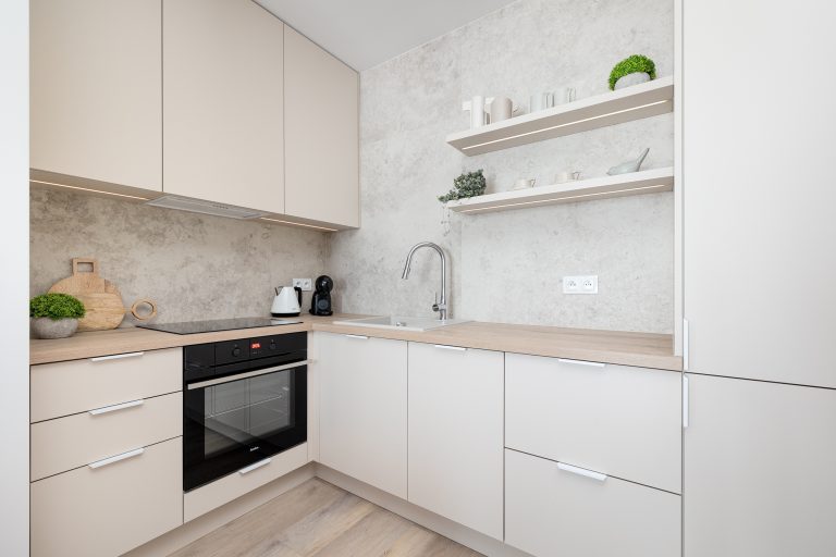 Wykończenie apartamentu Szczecin - kuchnia - Petrohouse