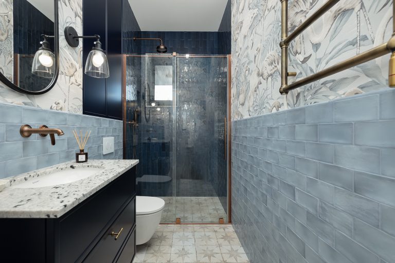 Remont domu jednorodzinnego - łazkienka - Petrohouse