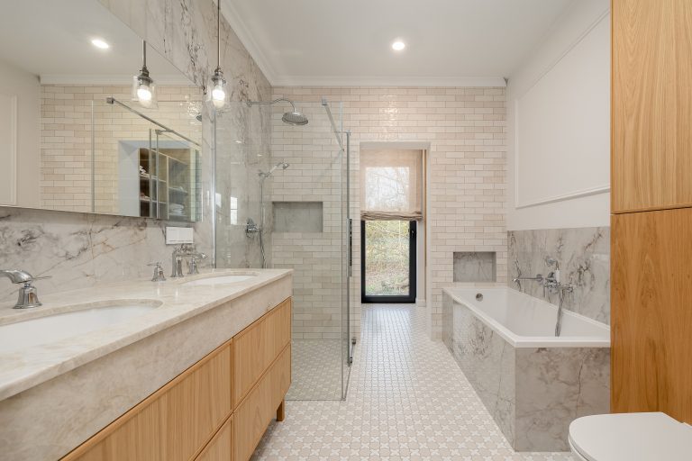 Remont domu jednorodzinnego - łazkienka - Petrohouse